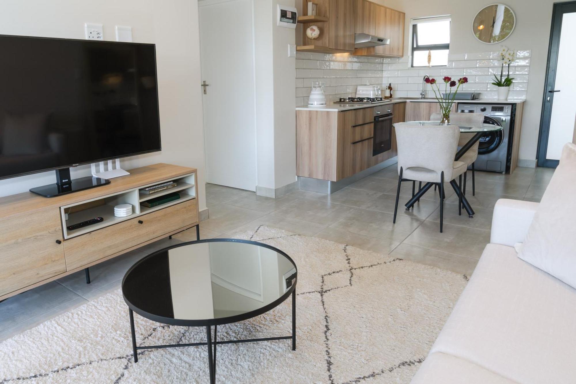 Blouberg Coastal Hideout, Luxury With A Braai And Parking Apartment *