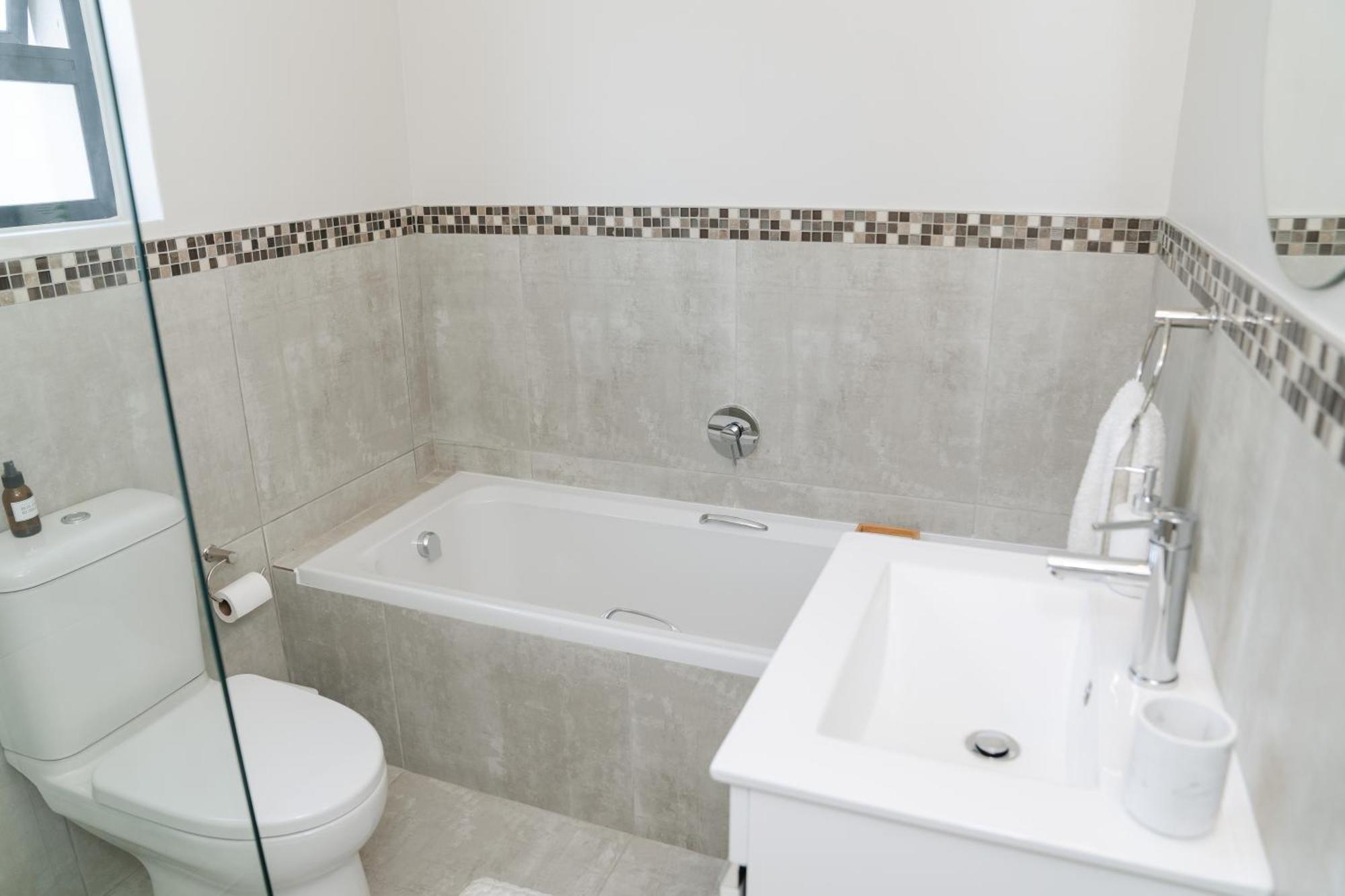 Apartment Blouberg Coastal Hideout, Luxury With A Braai And Parking Cape Town